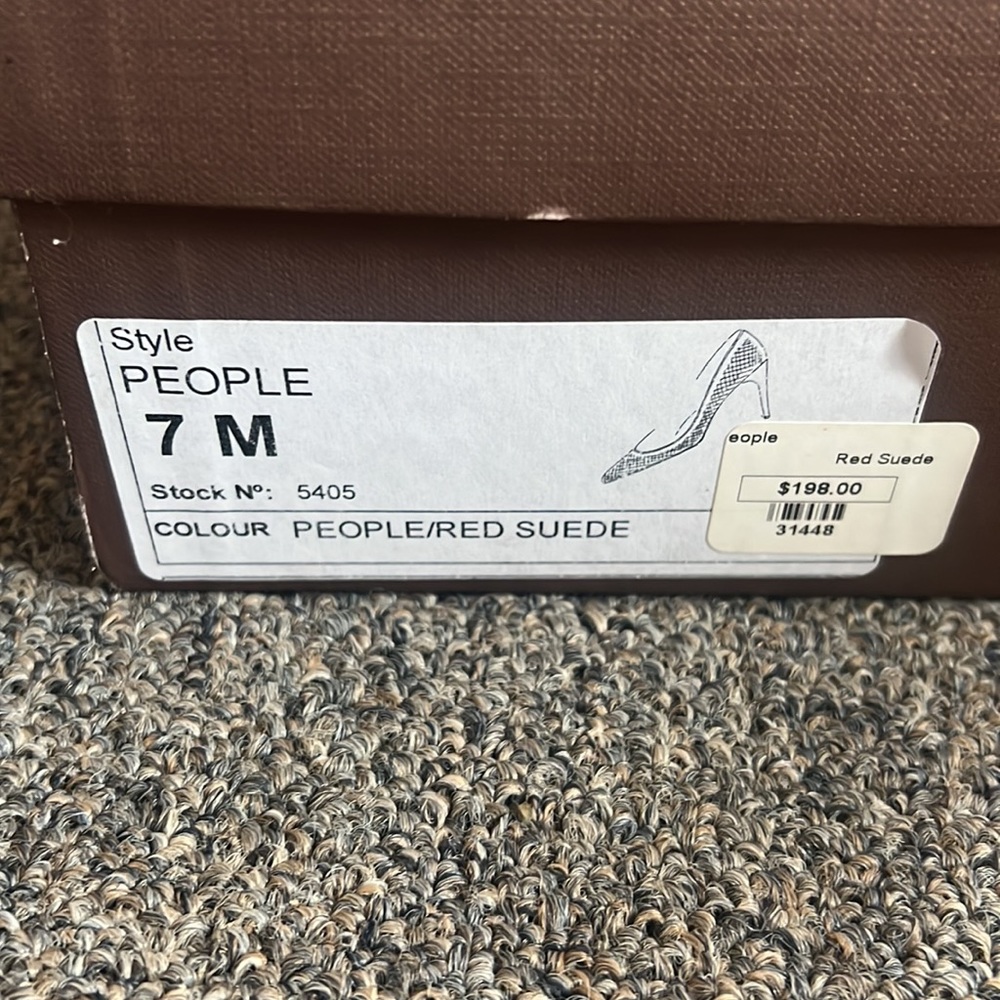 Jon Josef Heels - image 5